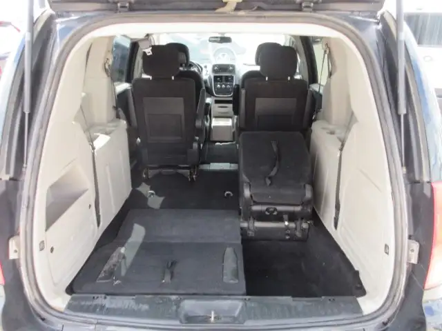 2015 Dodge Grand Caravan SE - Photo 11