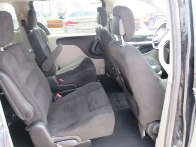 2015 Dodge Grand Caravan SE - Photo 12