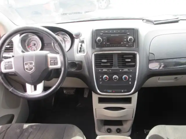 2015 Dodge Grand Caravan SE - Photo 14