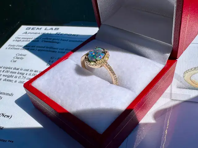#816 - 14kt Gold, Opal & Diamond Ring, Size 6 - Photo 6