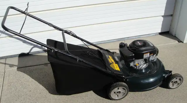 PARTS OR REPAIR YARD MACHINES GAS LAWNMOWER - Photo 2