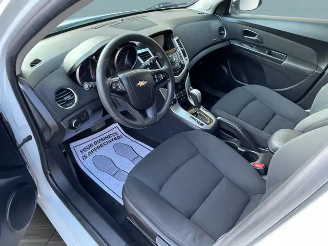 2016 Chevrolet Cruze Limited LT - Photo 16