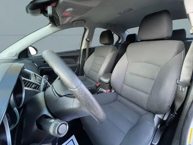 2016 Chevrolet Cruze Limited LT - Photo 17