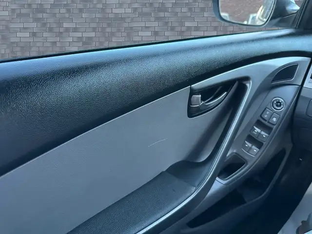 2012 Hyundai Elantra GL - Photo 26