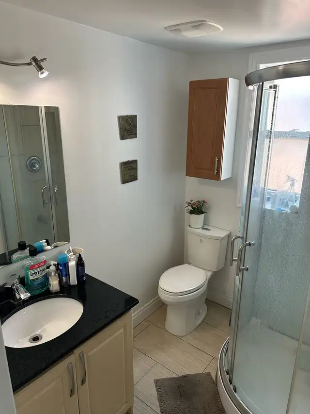 short term room for rent - Photo 4
