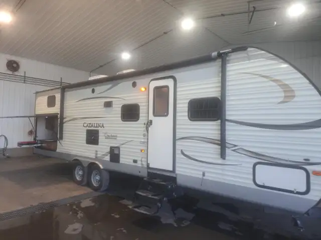 2014 Catalina 303 - Photo 2