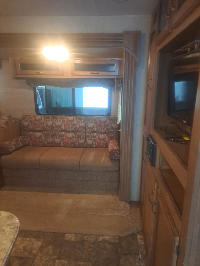 2014 Catalina 303 - Photo 4