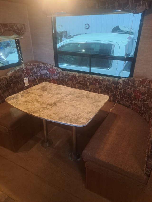 2014 Catalina 303 - Photo 5