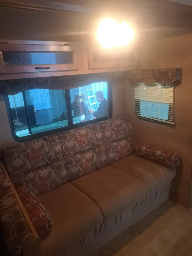 2014 Catalina 303 - Photo 10