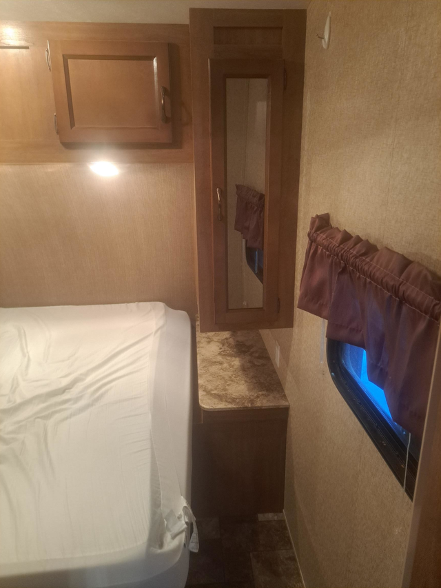 2014 Catalina 303 - Photo 14