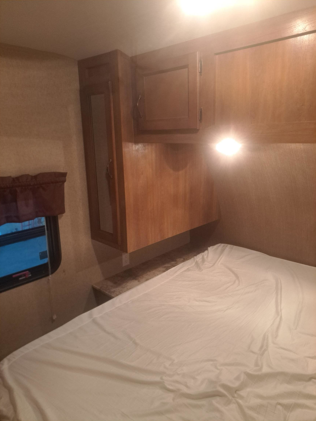 2014 Catalina 303 - Photo 15