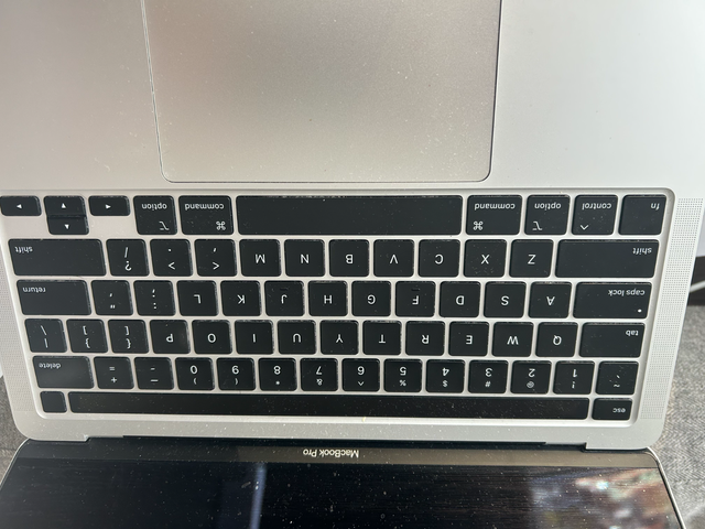 Apple MacBook Pro 256GB SSD   Original Box & Charger – $600 - Photo 3