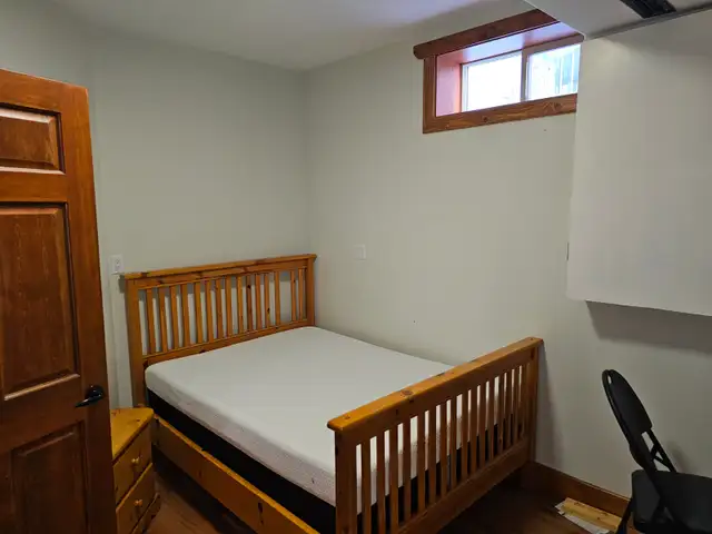 LARGE BEDROOM - CLOSE TO LRT/ U OF C/ SAIT/ FH HOSP$116 - Photo 3