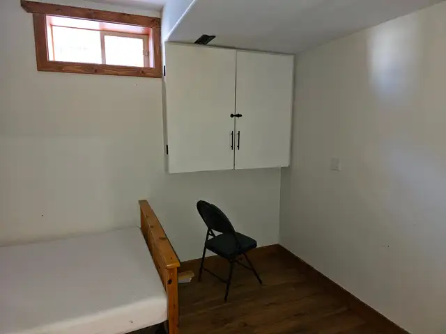 LARGE BEDROOM - CLOSE TO LRT/ U OF C/ SAIT/ FH HOSP$116 - Photo 4