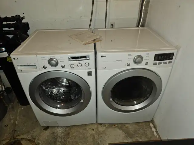 LARGE BEDROOM - CLOSE TO LRT/ U OF C/ SAIT/ FH HOSP$116 - Photo 9