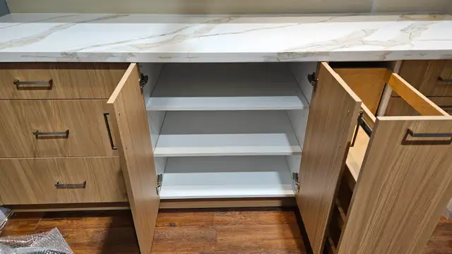 MAPLE SOLID WOOD & HDF KITCHEN CABINETS — BEST PRICE GUARANTEED!