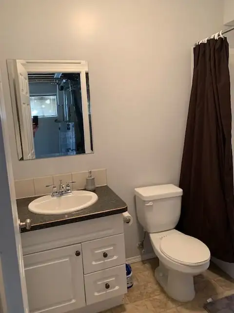 Spacious 3 bed, 2 bath half duplex - Photo 7