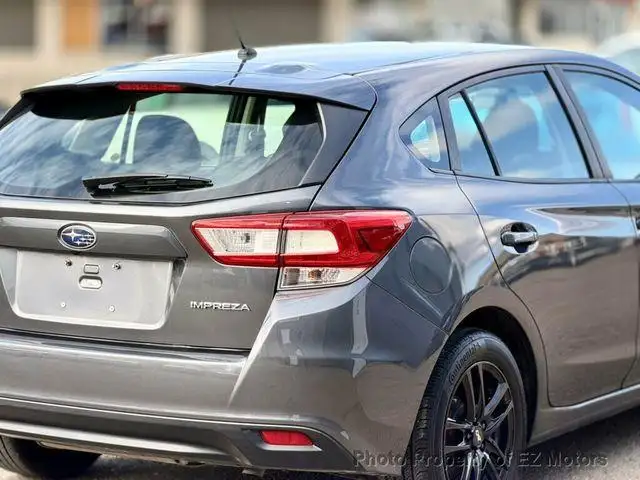 2018 Subaru Impreza 5 SPEED! 69963 KMS! CLEAN CARFAX/CERTIFIED! - Photo 11