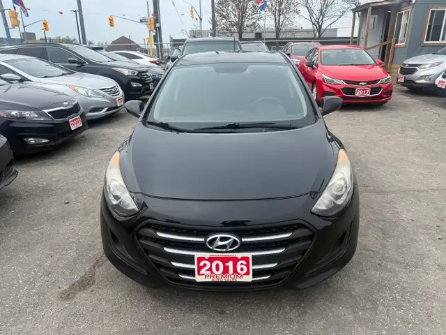 2016 Hyundai Elantra GT  3 YEAR WARRANTY INCLUDED - Photo 2
