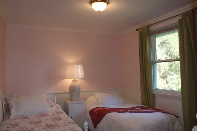 Rooms for rent in Retreat Style Home - Photo 8