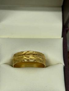 Textured 22K band - Photo 3