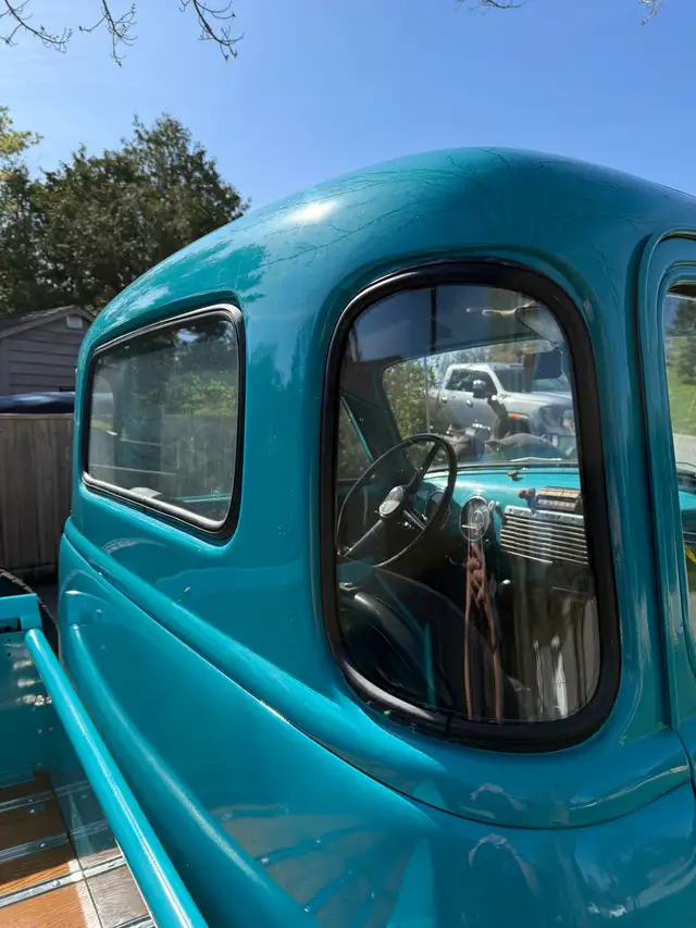 1953 Chevy Pickup - Photo 2
