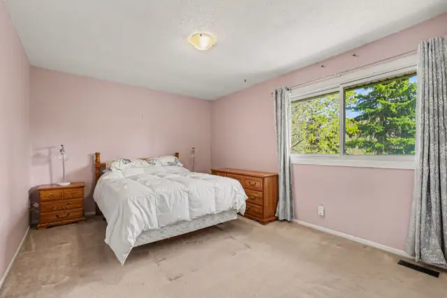 3 bedroom end-unit w/easy access to Hwy 174 - Photo 5