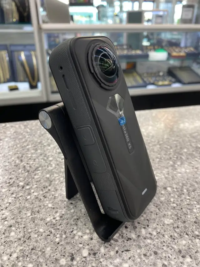 Insta360 X5 - Waterproof 8K 360° Camera - Photo 3