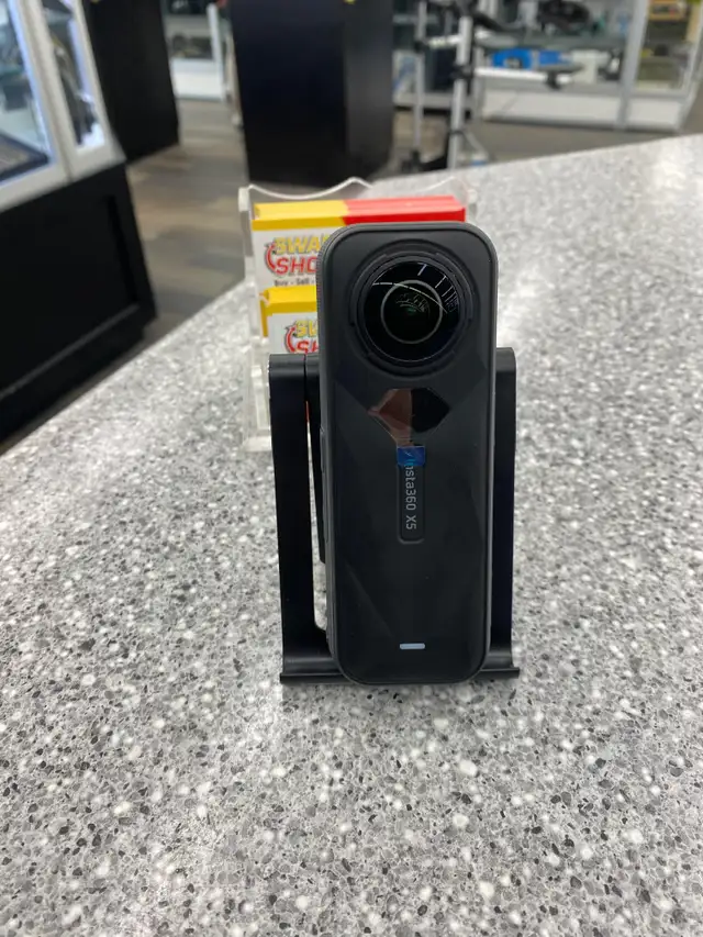 Insta360 X5 - Waterproof 8K 360° Camera - Photo 5