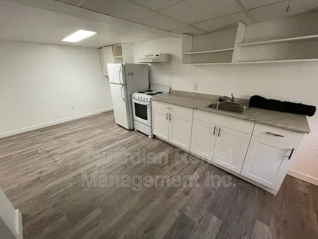 1 Bedroom, 1 Bath, Lower Unit – 339 Marks St. N – $1,500/month