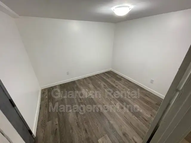 1 Bedroom, 1 Bath, Lower Unit – 339 Marks St. N – $1,500/month - Photo 5