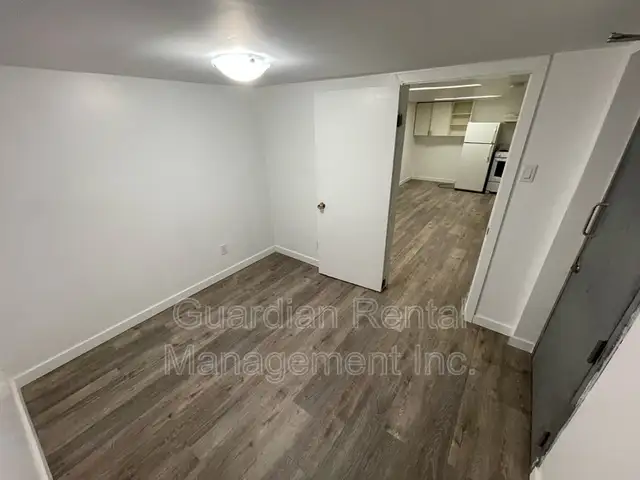 1 Bedroom, 1 Bath, Lower Unit – 339 Marks St. N – $1,500/month - Photo 6