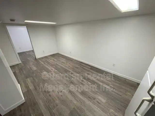 1 Bedroom, 1 Bath, Lower Unit – 339 Marks St. N – $1,500/month - Photo 7
