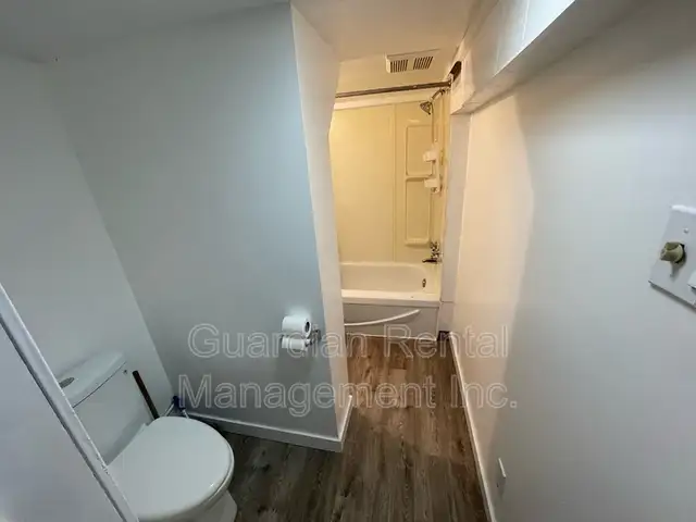 1 Bedroom, 1 Bath, Lower Unit – 339 Marks St. N – $1,500/month - Photo 9