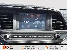 2020 Hyundai Elantra Preferred w/Sun & Safety Package BACKUP CAM - Photo 17