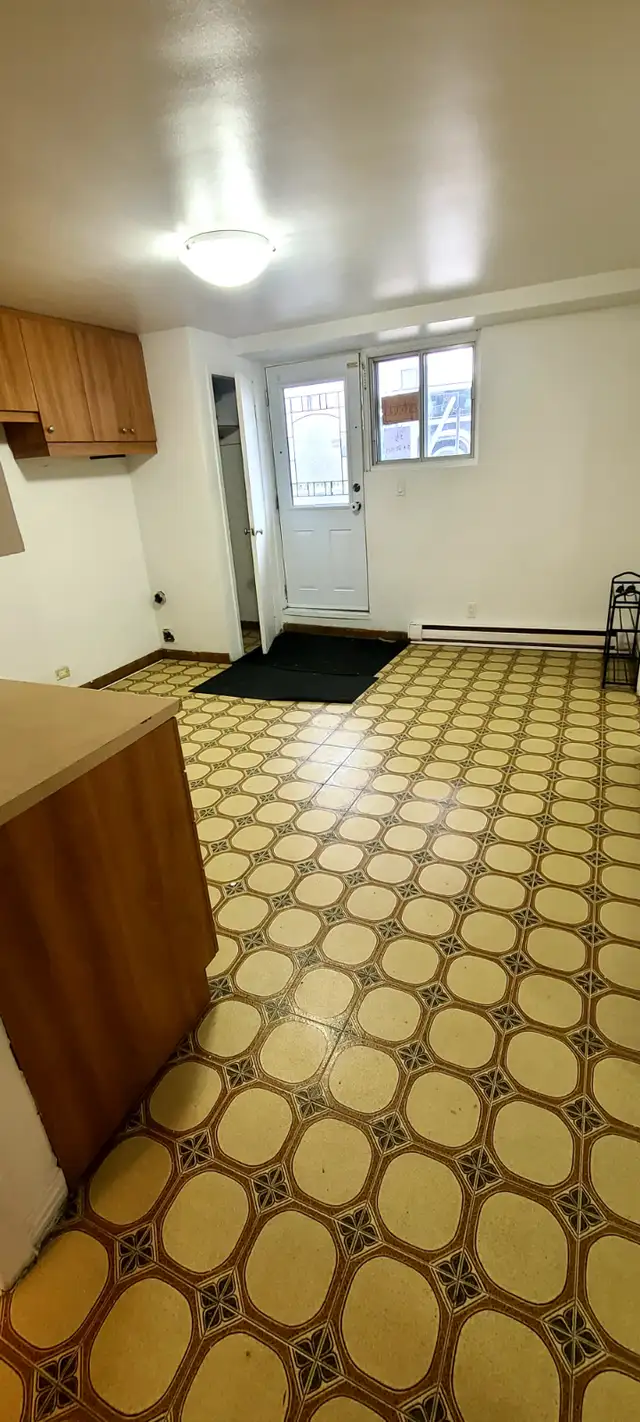 3 1/2 - FOR RENT :: (MONTREAL) ::  3 1/2 - A LOUER - Photo 4