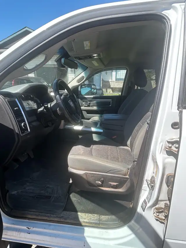 2016 Ram 3500 SLT - Photo 5