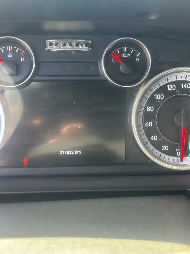 2016 Ram 3500 SLT - Photo 6