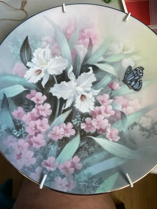 Edwin M. Knowles Collector Plates - Photo 5