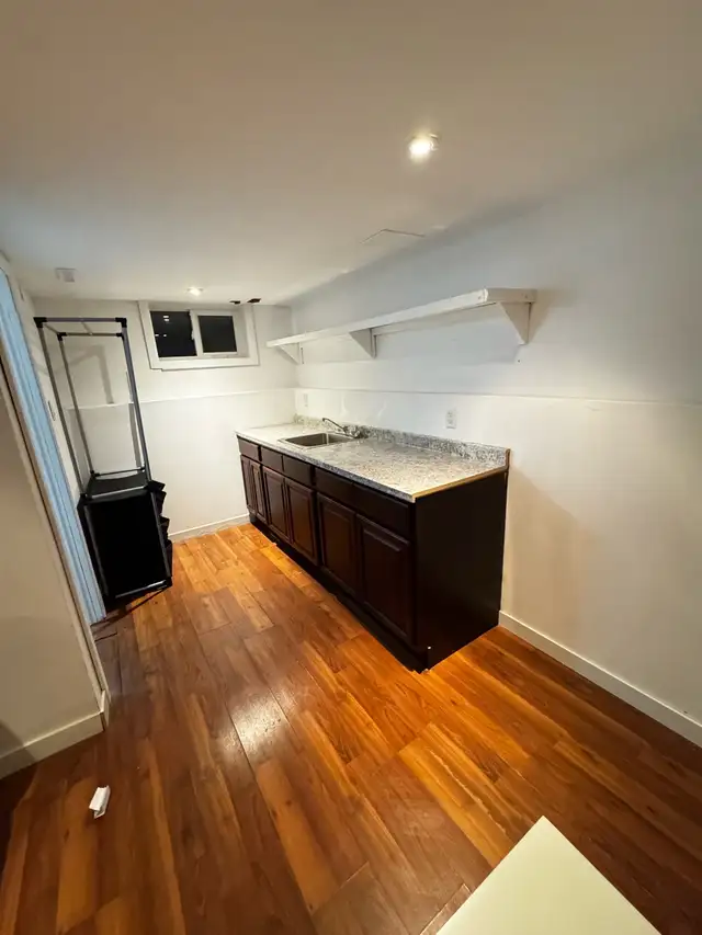 Downtown entire house for short term rental - Photo 9