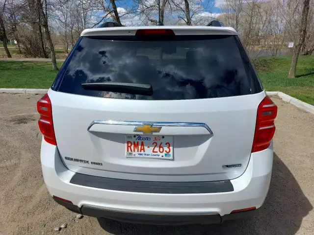 2017 Chevrolet Equinox Premier FOR SALE - Photo 3