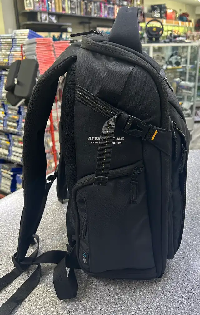 Vanguard Camera Backpack - Photo 4