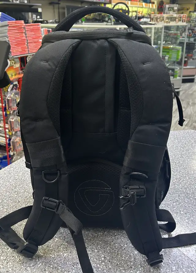 Vanguard Camera Backpack - Photo 6