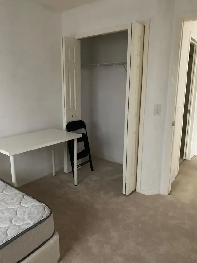 furnished room for rent - Photo 2