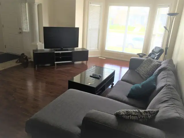 3 Bedroom, two-story whole house for rent Stonebridge, Saskatoon - Photo 4