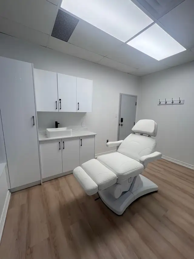FOR RENT: Premium Clinical Space, Treatment Rooms & Pilates Gym - Photo 5