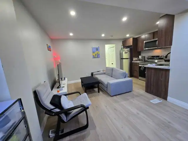 2BR 1Bath fairly new apartment near Christie Station - Photo 2