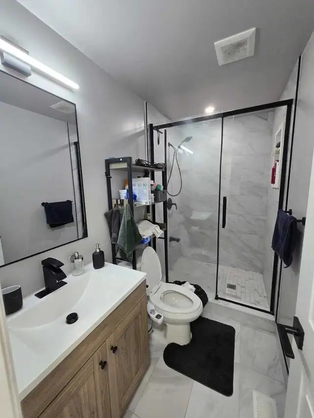 2BR 1Bath fairly new apartment near Christie Station - Photo 4