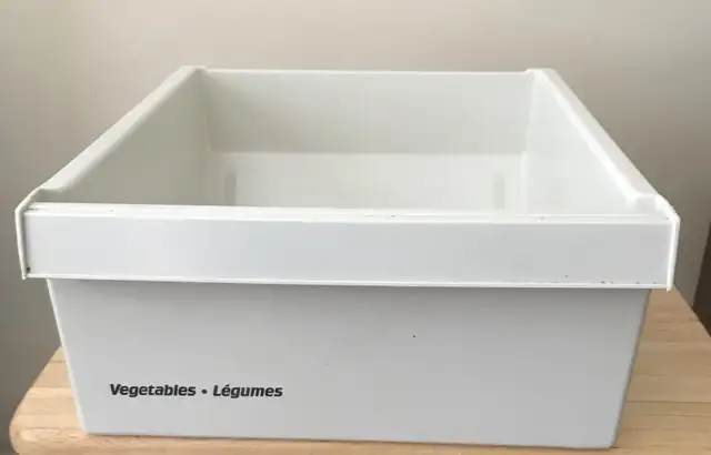 GE Refrigerator Crispers Drawers  lot of 3 - Photo 2