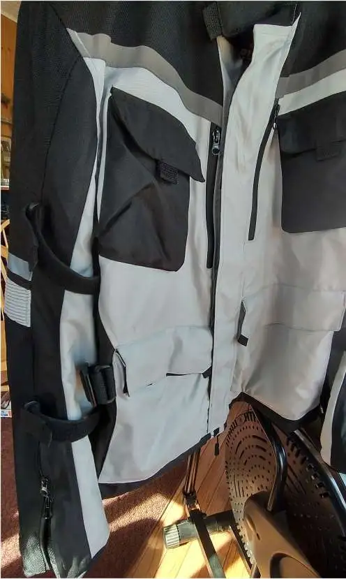 MOTORCYCLE HELMET & JACKET - Photo 9